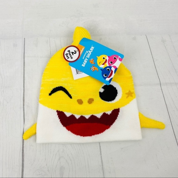 Nickelodeon Other - BabyShark Toddlers Hat / Gloves Set